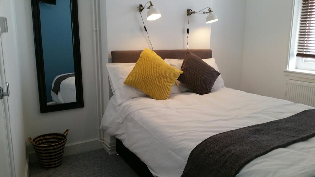 Guest House 34 Sweet Carolines Poole Eksteriør billede